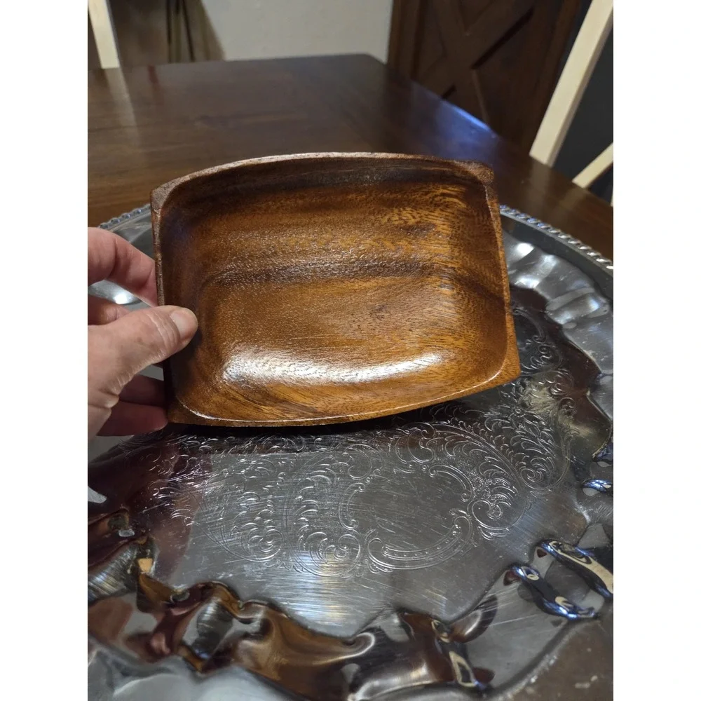 vintage handicraft made in the Philippines for McElroy Corp, Change Tray, Catch